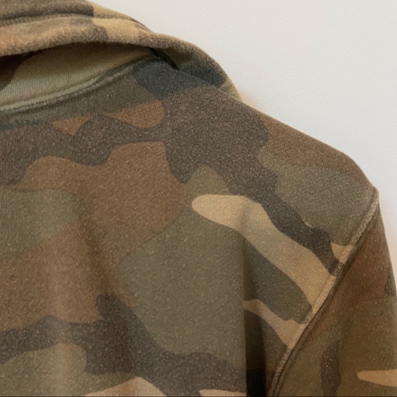 TNA Camo Hoodie - Picture 3 of 4